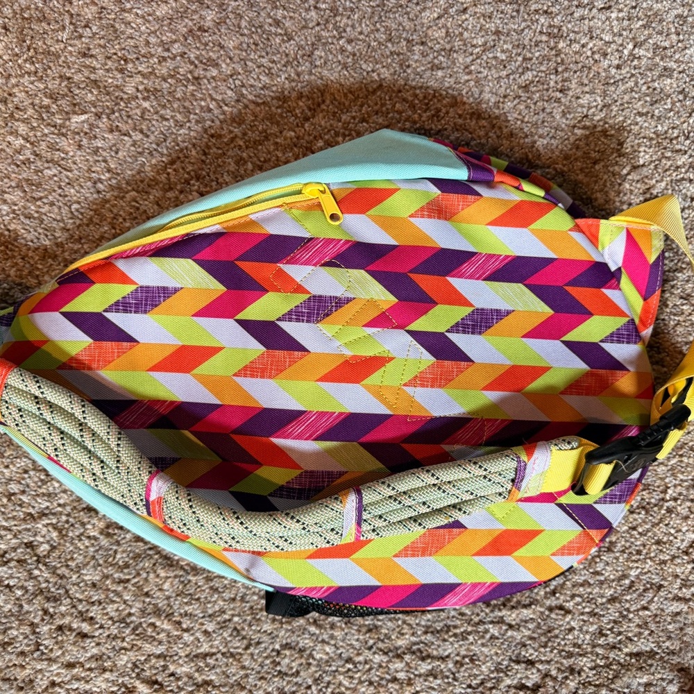 Kavu Colorful Geometric sling bag